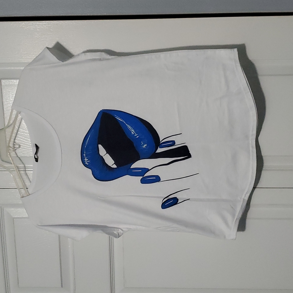 Blue Lips Tee